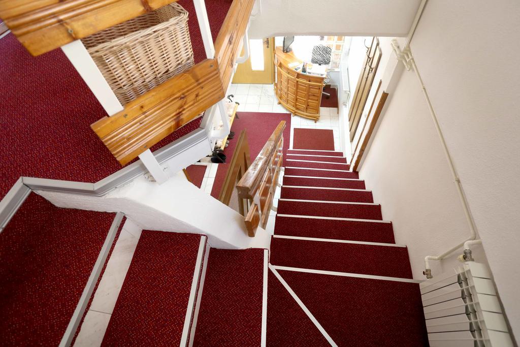 Hostel Denal Сараєво Екстер'єр фото