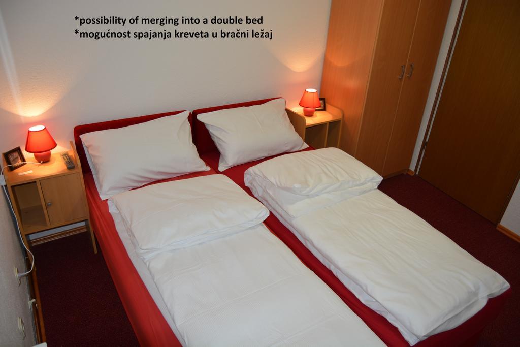 Hostel Denal Сараєво Екстер'єр фото