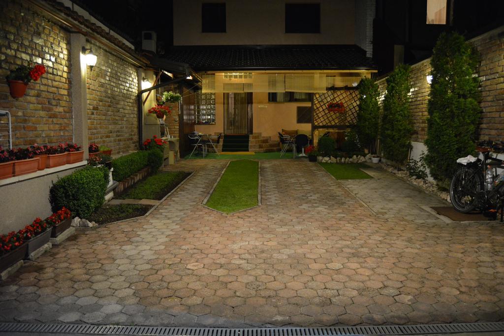 Hostel Denal Сараєво Екстер'єр фото