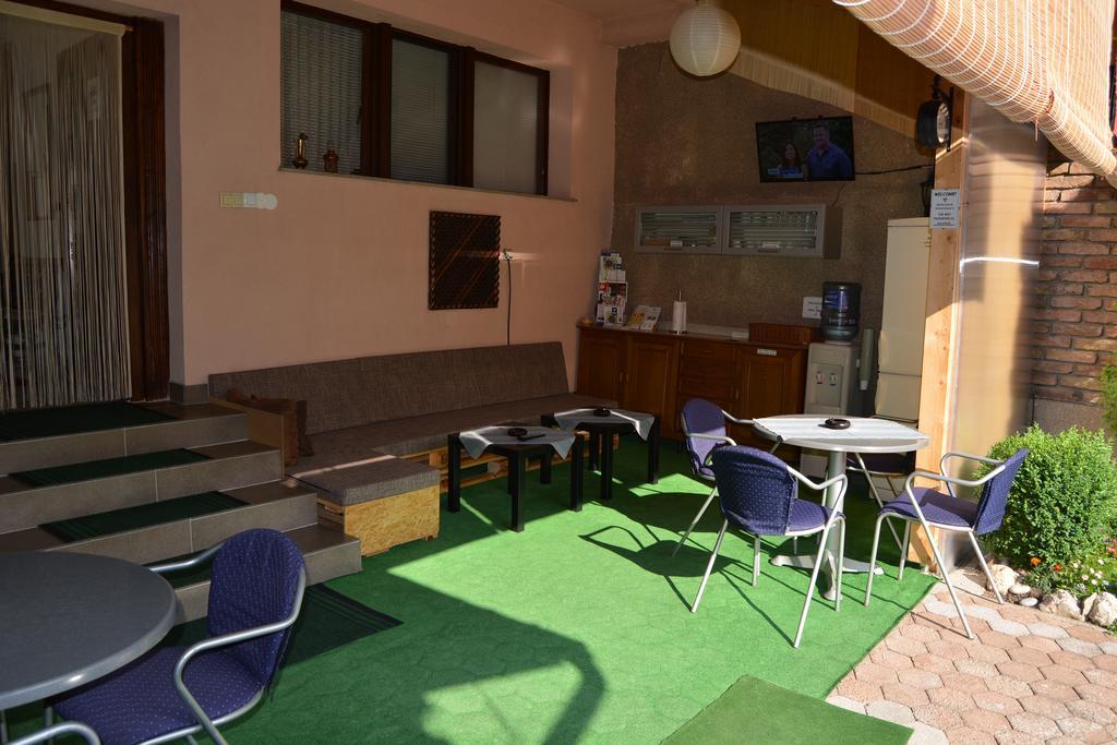 Hostel Denal Сараєво Екстер'єр фото